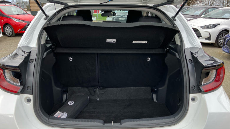 Toyota Yaris 1.5 Hybrid Icon 5dr CVT Hybrid Hatchback